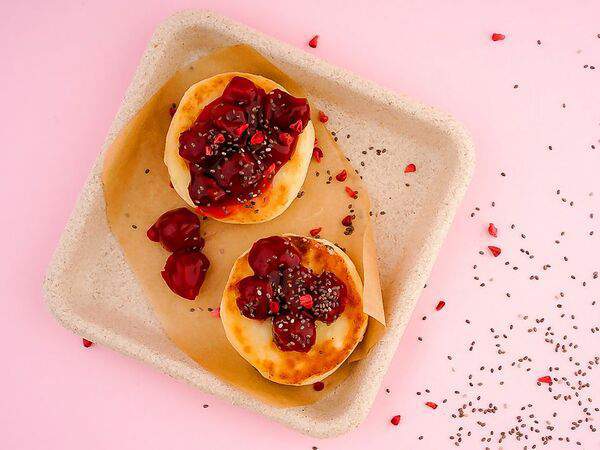 Йагода - Сырники с вишней, с сиропом