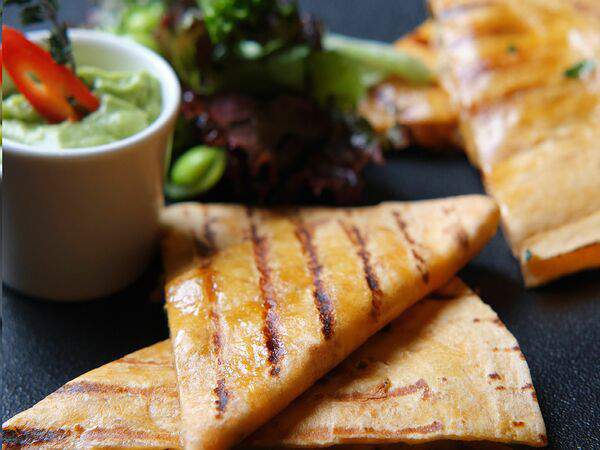 Ribs - Кесадилья с реберным мясом