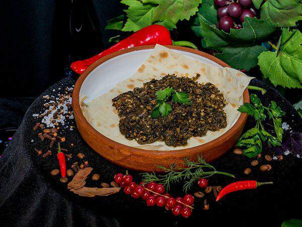 На дровах - Шпинат с яйцом