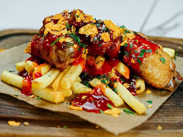 Прожарка - Куриные крылышки в кисло-сладком соусе чили