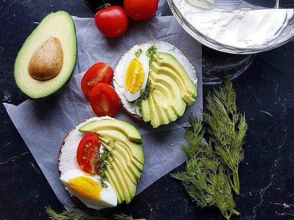 Garage - Брускетта с авокадо