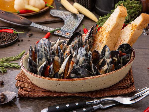 Вепрево колено - Голубые мидии в сырном соусе