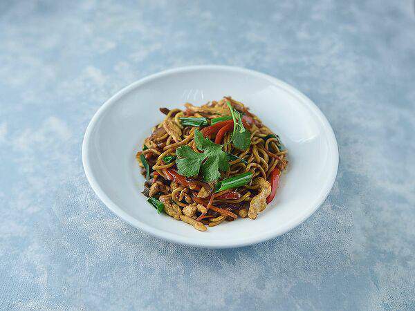 FoodHome - Китайская лапша с курицей и овощами