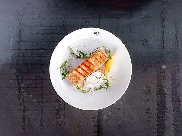 Рис - Стейк из лосося на гриле