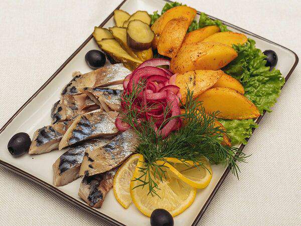 Салтанат сарайы - Скумбрия по-деревенски