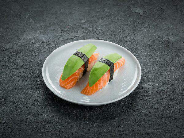 Takeru - Суши с лососем и авокадо