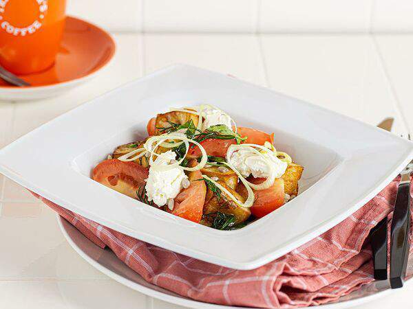 Travelers coffee - Салат с томатами и баклажанами