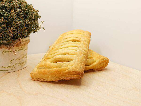 Бриошь пекарня - Штрудель с яблоком