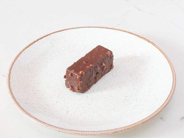 Гаврош - Шоколадный батончик с пюре Манго-маракуйя