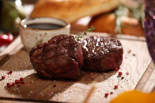 Инжир - Медальоны из говядины