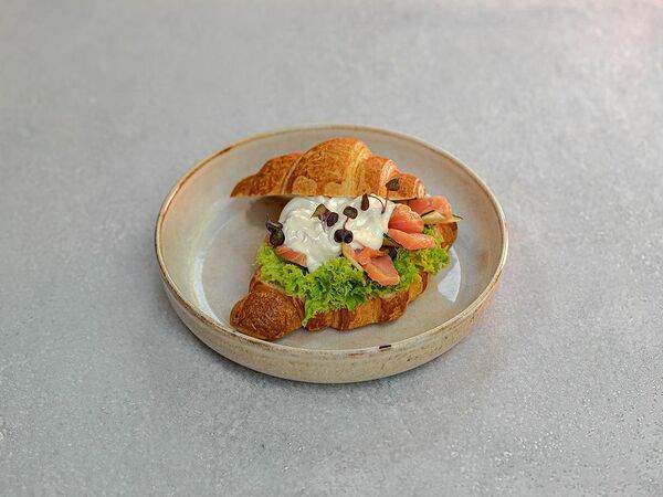 Sample Coffee - Круассан с лососем