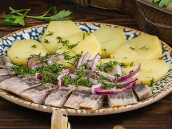 Сулугуни - Сельдь с кортофелем