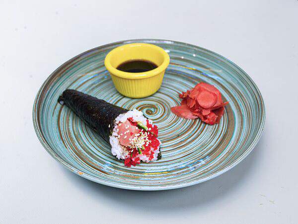 More Poke - Ролл Темаки с тунцом