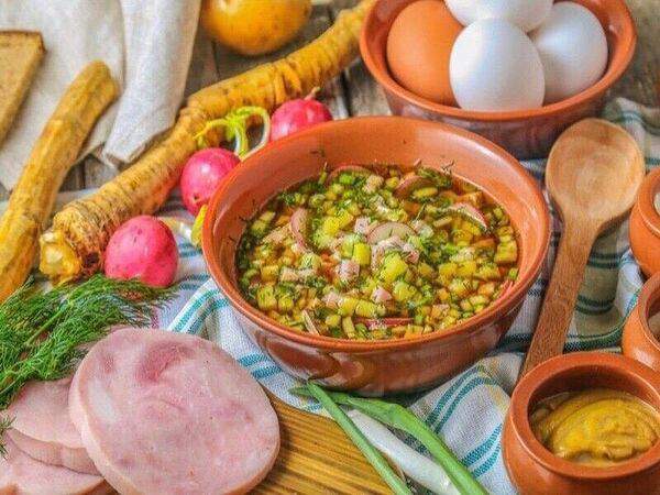 Окрошка - Окрошка с ветчиной, сметаной и зеленью