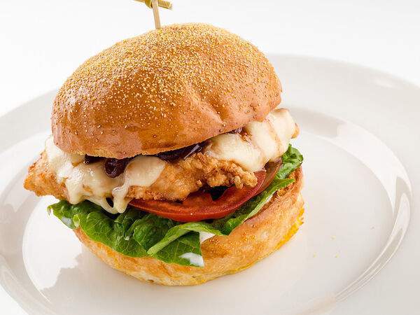 Udcкафе Upside Down Cake - Чикен бургер