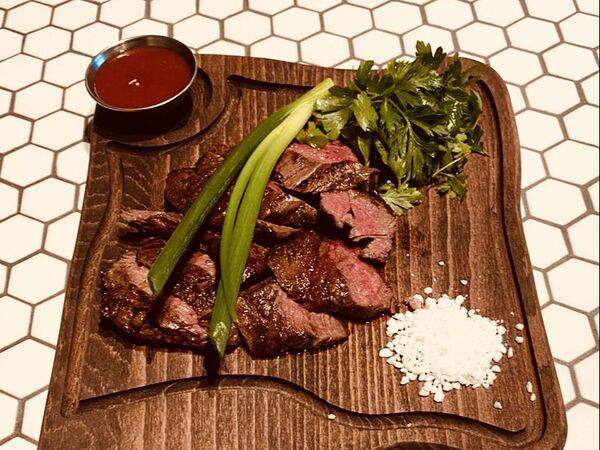 Waterzooi - Стейк Скерт с соусом BBQ