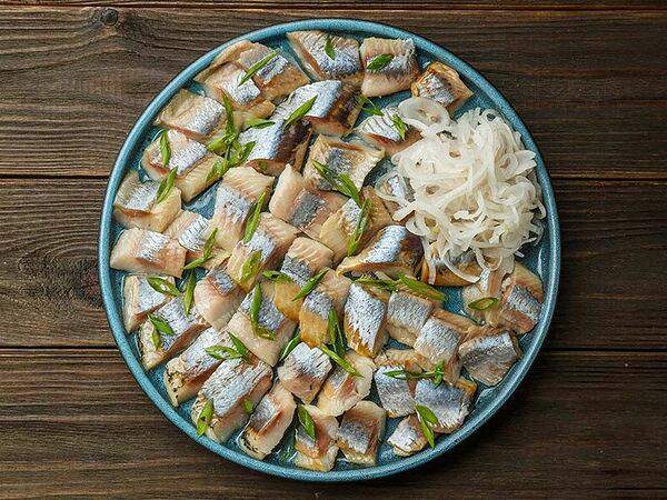 Чучвара, мангал и печи - Закуска из селёдки с луком