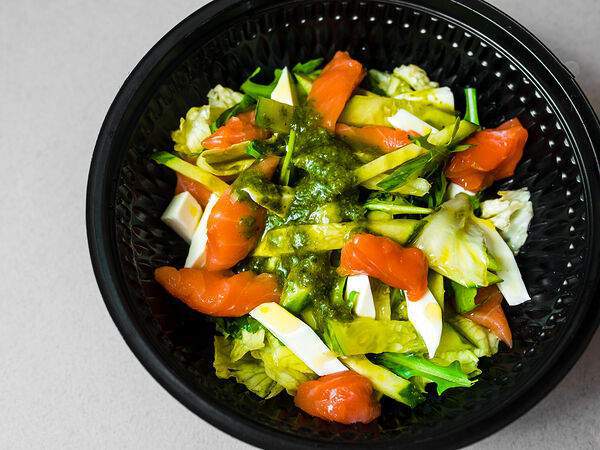 Street Market Food&Coffee - Салат с лососем и рукколой