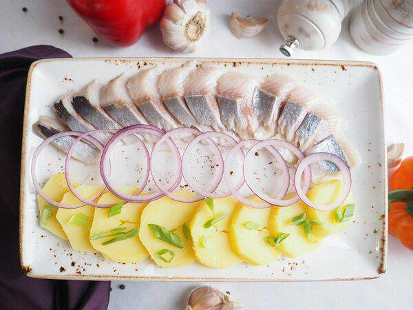 Вилла Подлипки - Селедочка с отварным картофелем