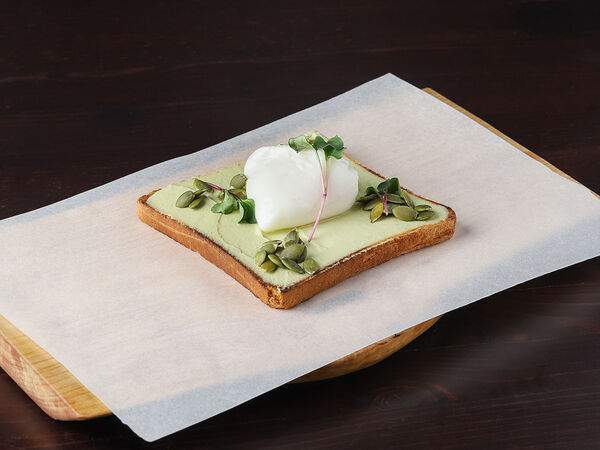 Территория - Авокадо тост с яйцом пашот