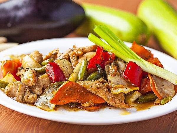 Трактир Старый Амбар - Куриная грудка с овощами