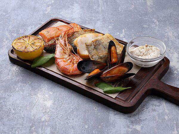 Максимилианс - Рыбный сет гриль