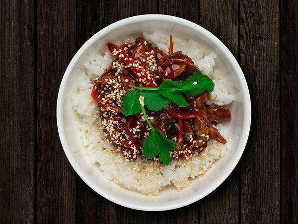 Pho Bo Азия - Рис по Тайски со свининой