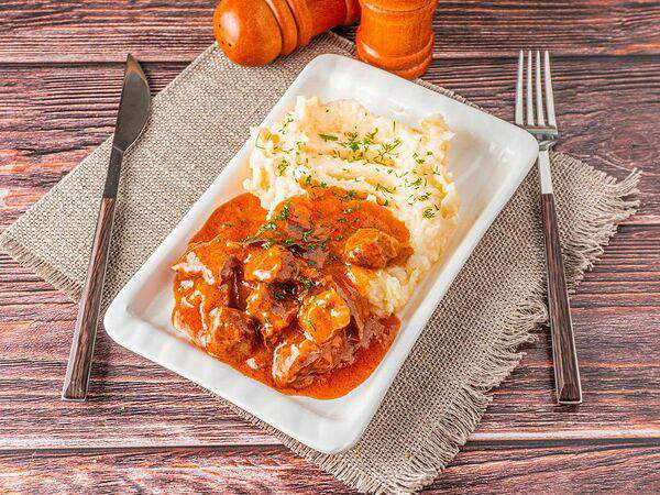 Мировая кухня - Гуляш из говядины