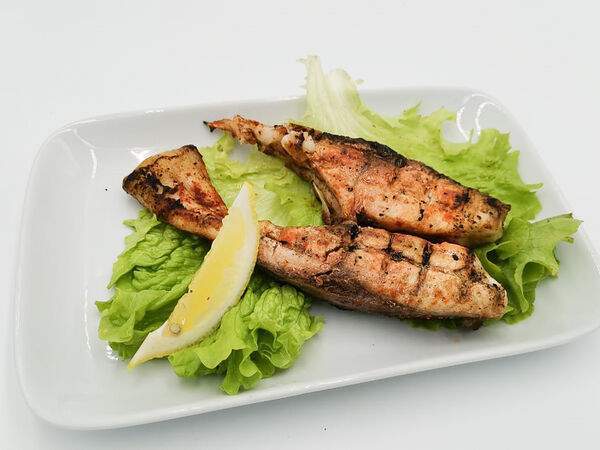 Chipollino - Шашлычок из рыбки с соусом Тартар