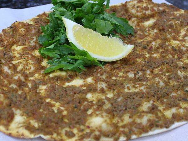 Донер кебаб - Лахмаджун обычный