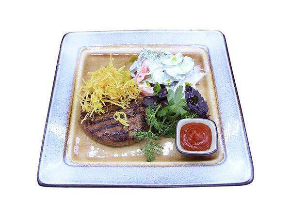 Карлсон - Крафтовая котлета с картофелем пай