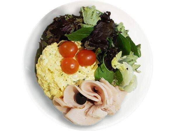 ILunch - Салат с пармской ветчиной и сыром Джюгас