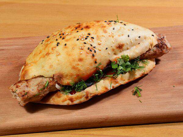 Каретный двор - Бургер-люля в пите куриный