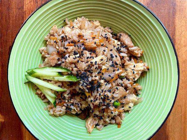 Дыхание вока - Рис на воке со свининой и соусом хойсин