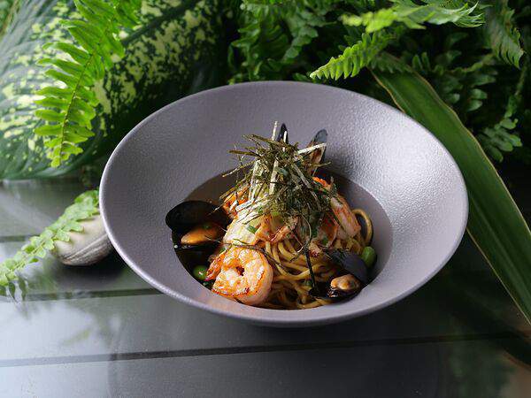 Dong po - Мейзмен с морепродуктами