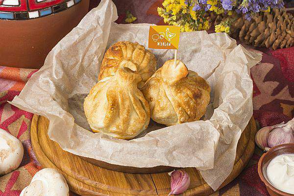 Мушмула - Хинкали с жульеном с курицей