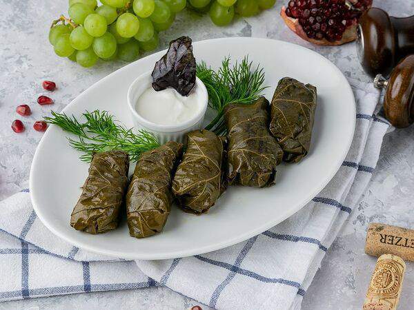 Квеври - Долма из баранины со сметаной и зеленью