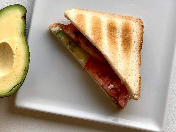 Станция Фруктовая - Холодный сэндвич с авокадо