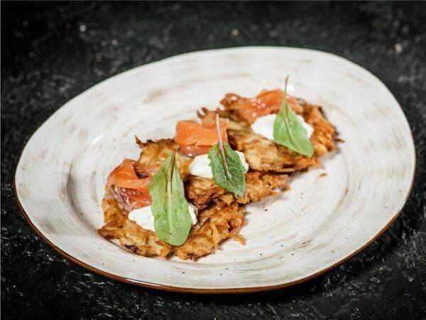 Сибирская Корона - Картофельные драники с семгой