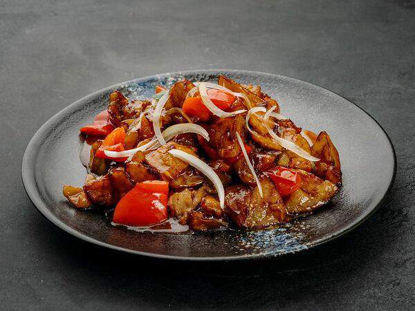 Fugo Home - Жареный баклажан со свининой кубиками