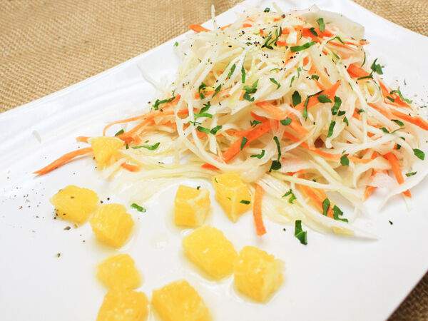 Кафе вегетарианской кухни Радхика - Салат Мерси