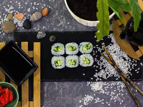 У дяди Вани - Ролл с огурцом