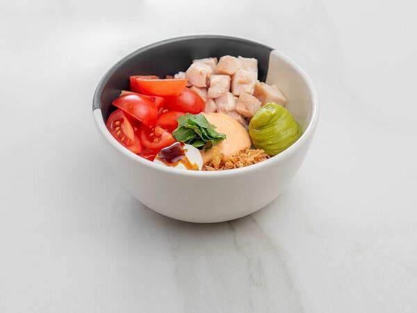 Воронка кофе и вино - Поке Курица спайси