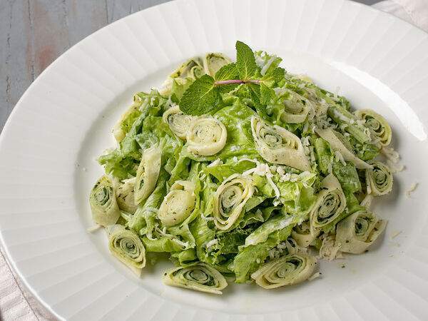 Самеба - Грузинский салат с надуги