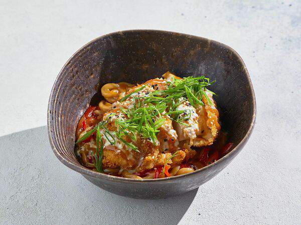 SUSHITO - Лапша с цыпленком, острым терияки и чесночным кремом