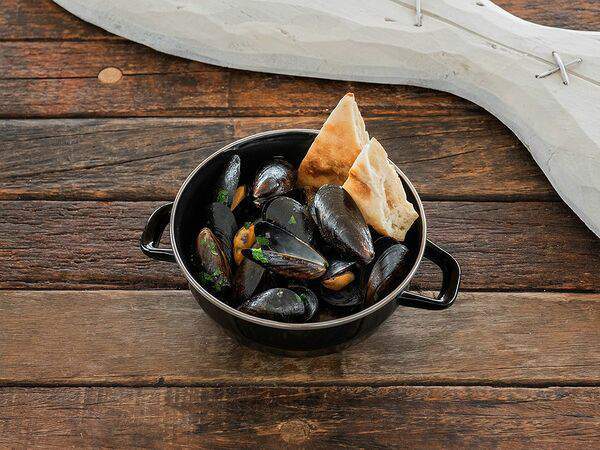 Гастробар Море - Мидии в соусе белое вино