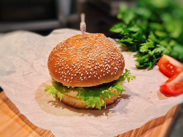 Булочная кондитерская - Снэк с куриной котлетой