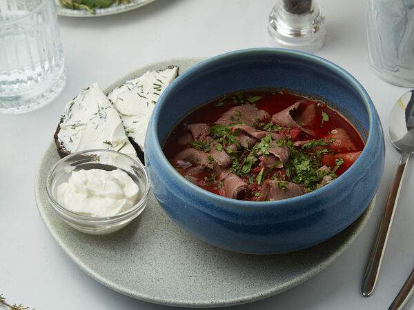 Гурмерия De Paris - Борщ с пастрами