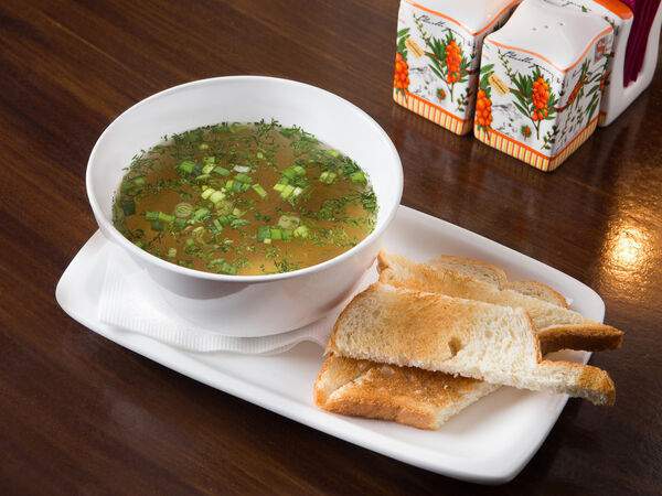 Идиотъ - Бульон куриный с яйцом и крутонами