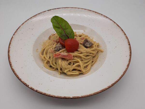 Гастропаб Шеff - Паста с томатами и грибами